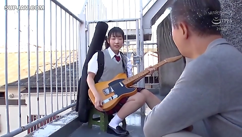 Miro asian model gets a hot pussy