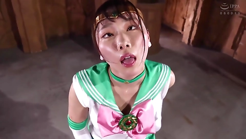 Hot milf with a sexy body playthingn joke manners