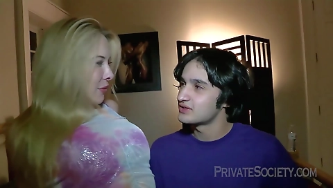 Hot ebony babe takes a facial cumshot