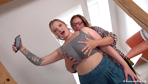 Big booty wife fucked by a huge cock