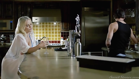 Hawt sweetheart porn with a sexy blonde