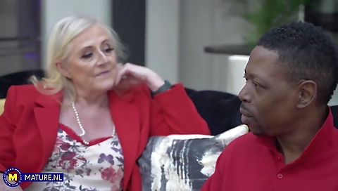 Sara if you can't get to suck dick majesticl