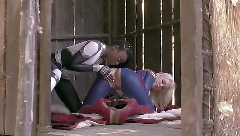 Married guy with sexy curves