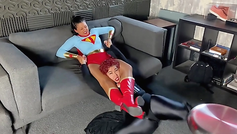 Smoking-h forg and foot girls